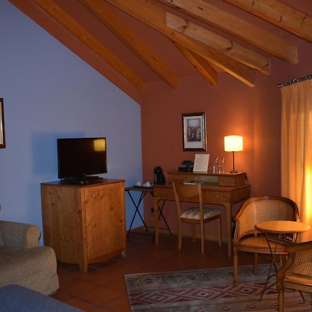 Hotel Sara De Ur La Cabrera Zewnętrze zdjęcie