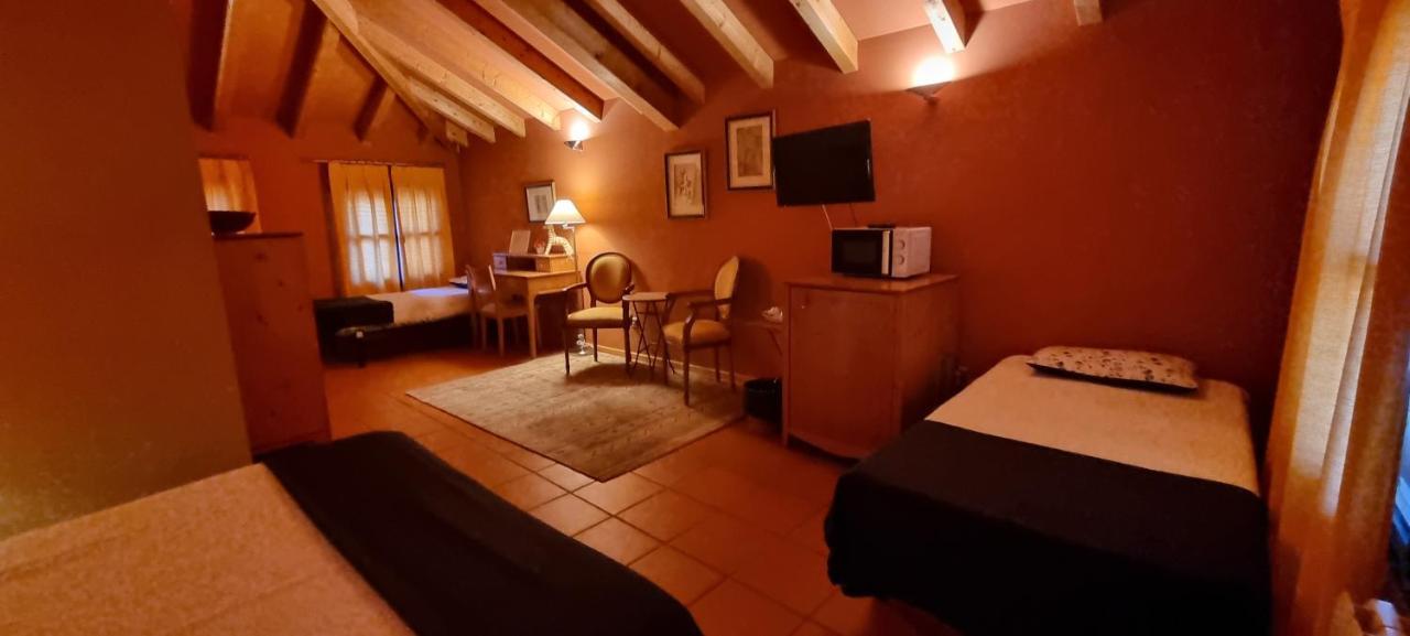 Hotel Sara De Ur La Cabrera Zewnętrze zdjęcie