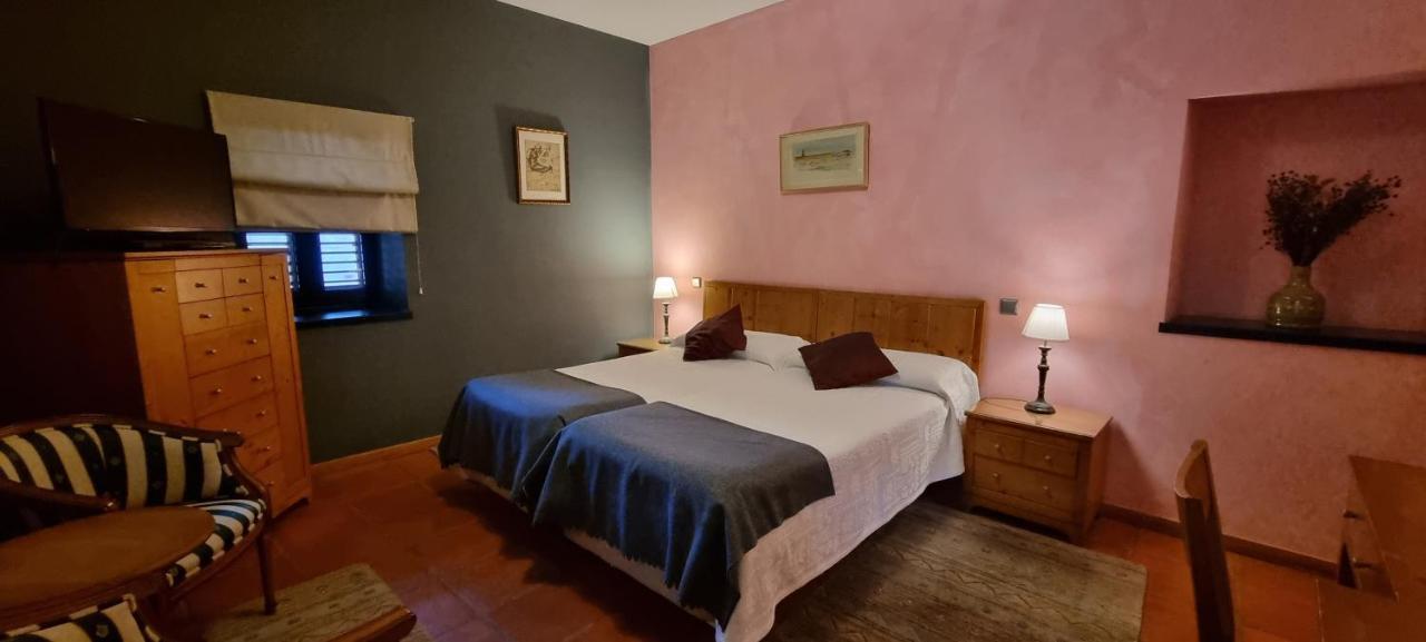 Hotel Sara De Ur La Cabrera Zewnętrze zdjęcie