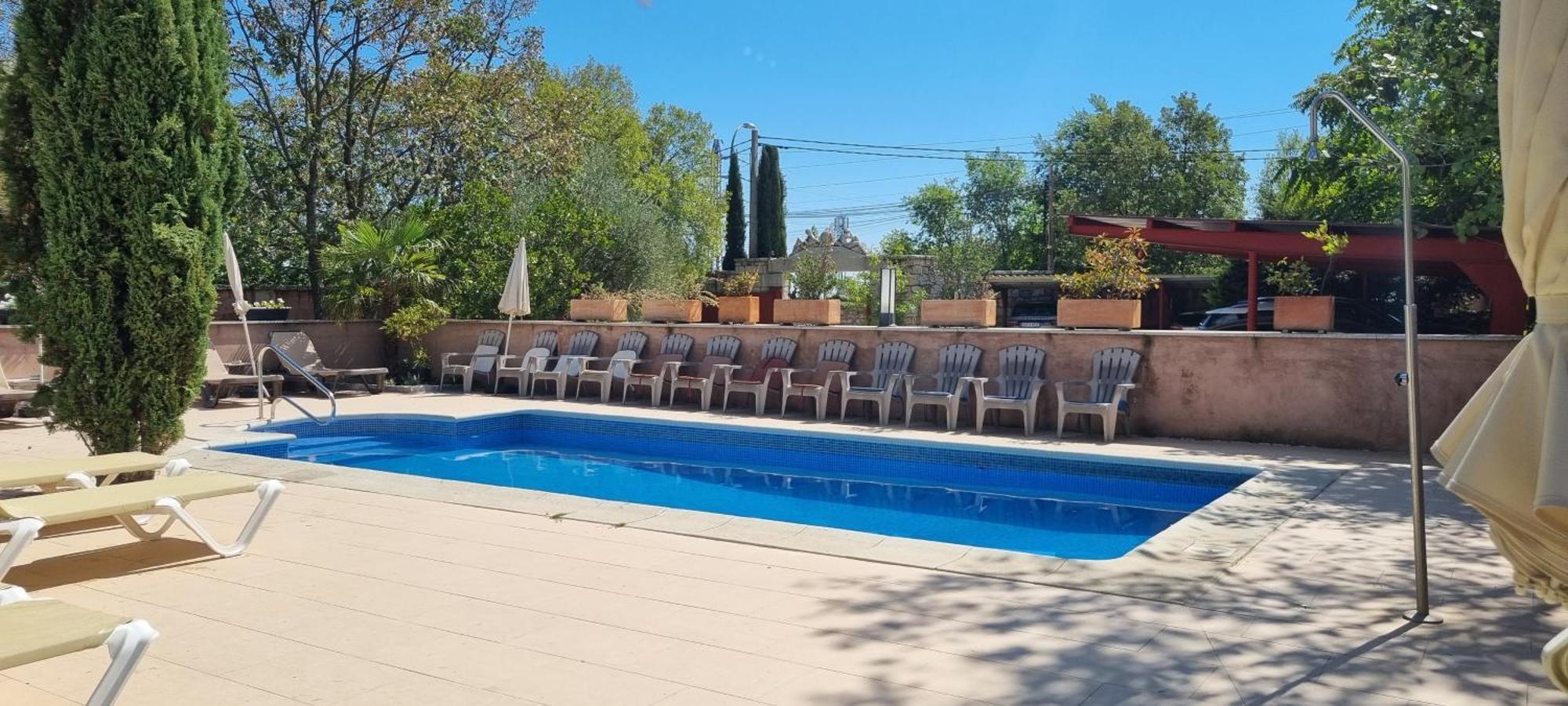 Hotel Sara De Ur La Cabrera Zewnętrze zdjęcie
