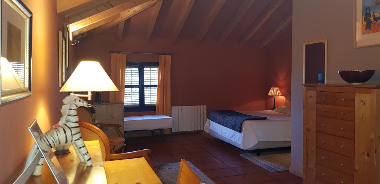 Hotel Sara De Ur La Cabrera Zewnętrze zdjęcie