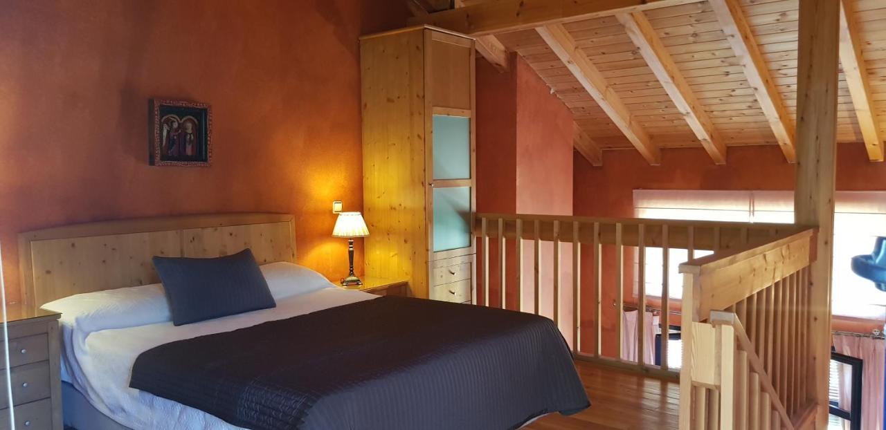 Hotel Sara De Ur La Cabrera Zewnętrze zdjęcie