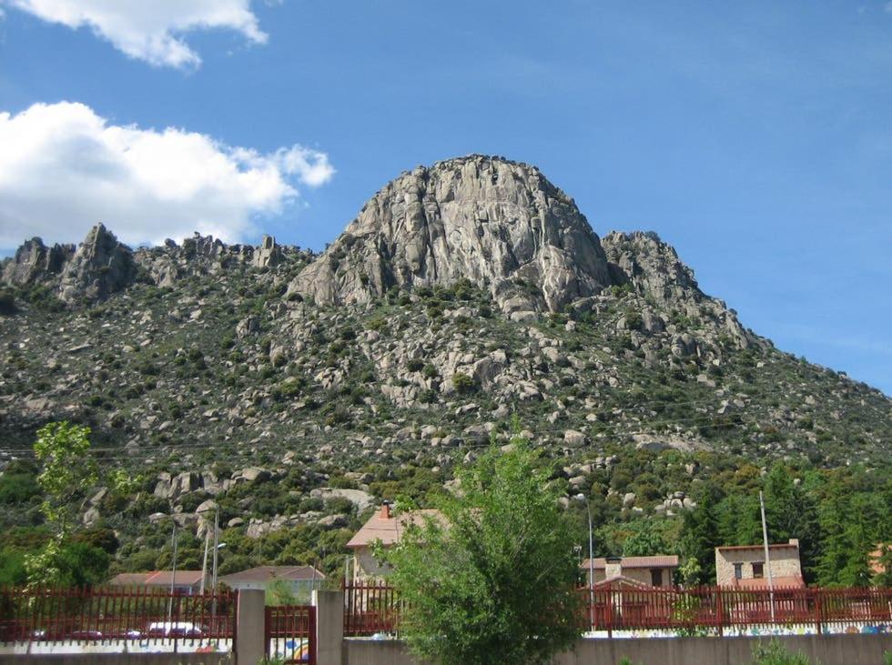 Hotel Sara De Ur La Cabrera Zewnętrze zdjęcie