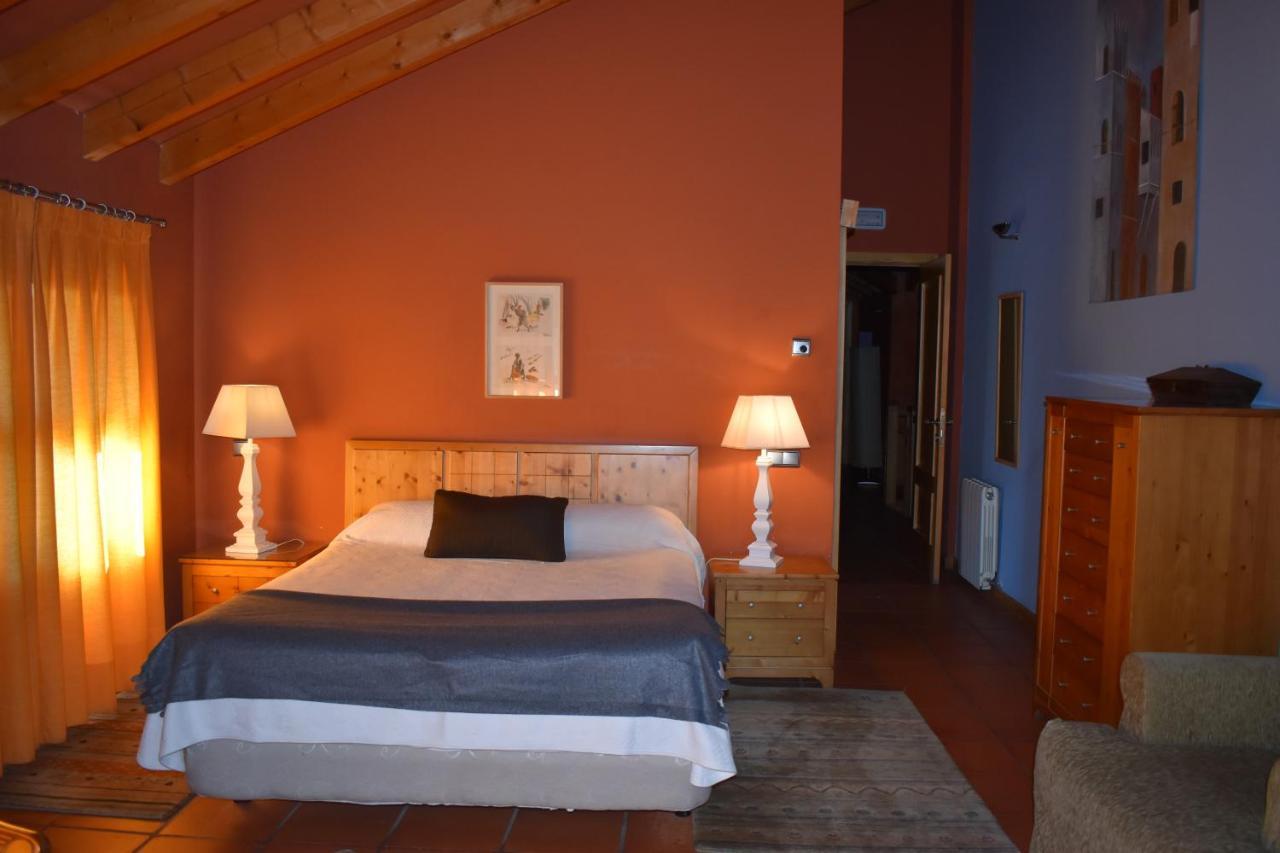 Hotel Sara De Ur La Cabrera Zewnętrze zdjęcie