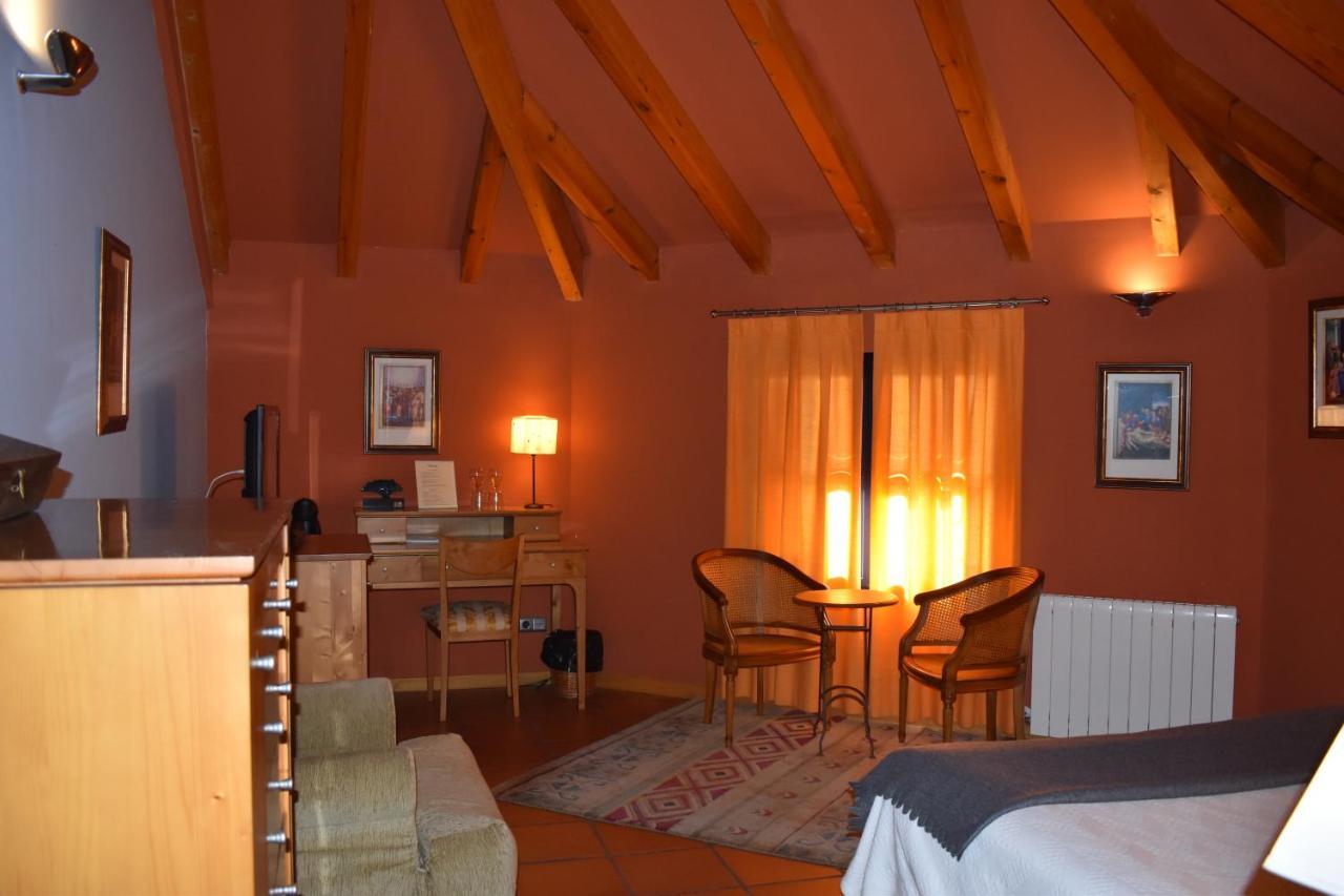 Hotel Sara De Ur La Cabrera Zewnętrze zdjęcie