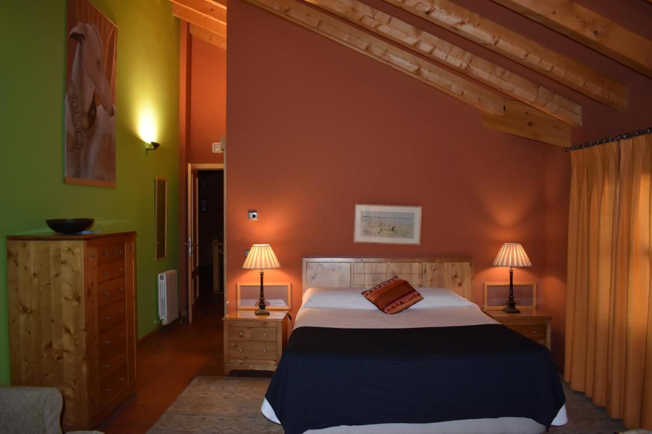 Hotel Sara De Ur La Cabrera Zewnętrze zdjęcie
